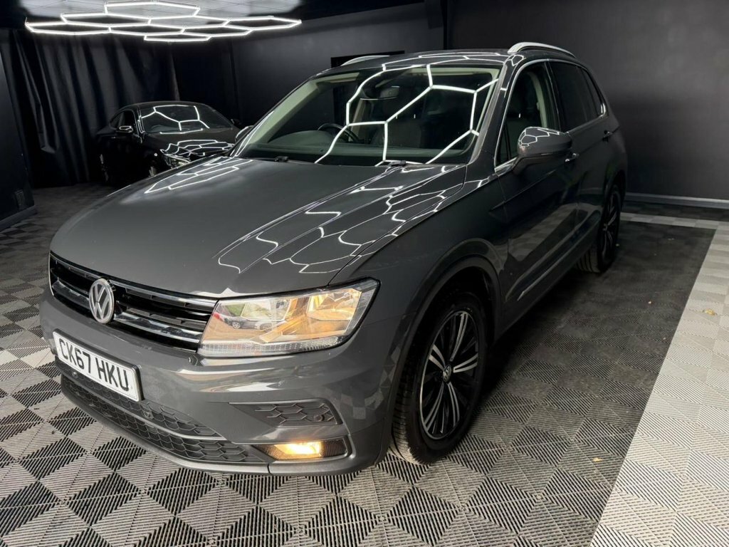 Volkswagen Tiguan 1.4 Tsi Se Navigation Suv Euro 6 Grey #3