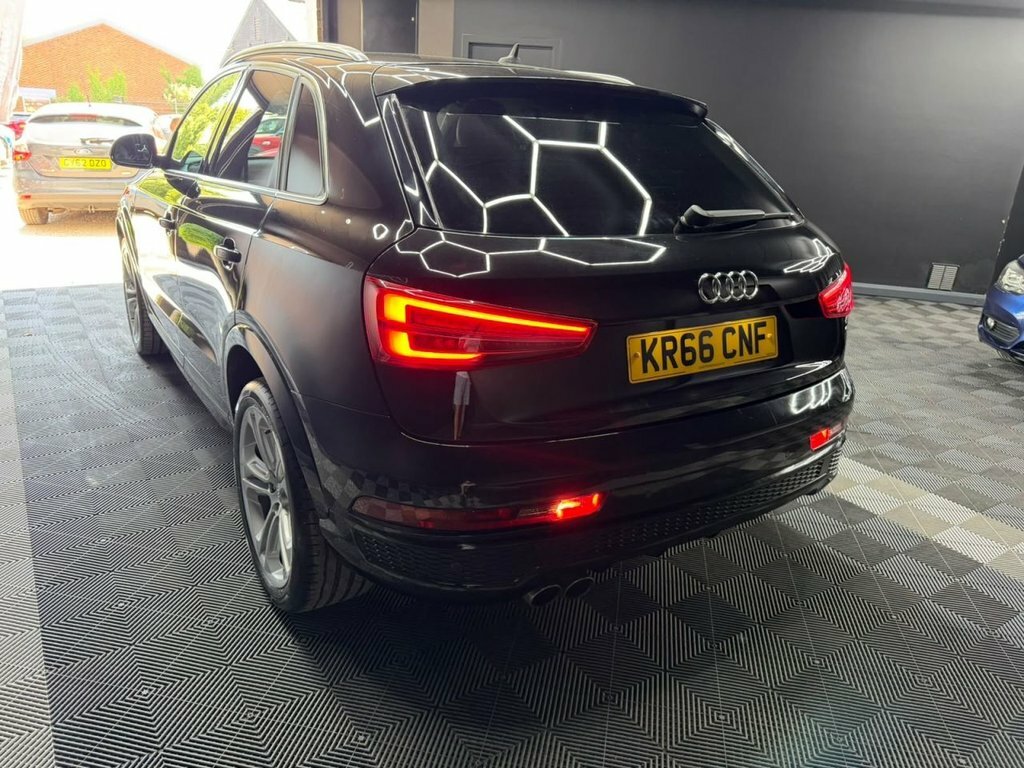 Audi Q3 2.0 Tfsi S Line Plus Suv S Tronic Quatt KR66CNF Black #3