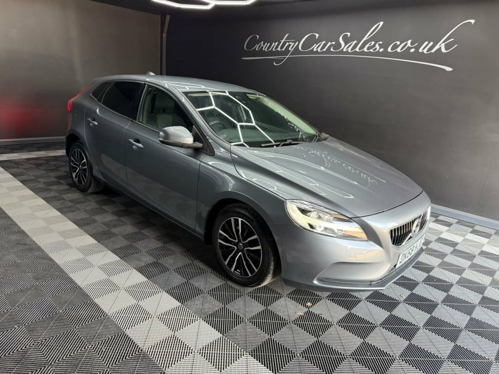 Volvo V40 2.0 T2 Gpf Momentum Hatchback Eu Grey