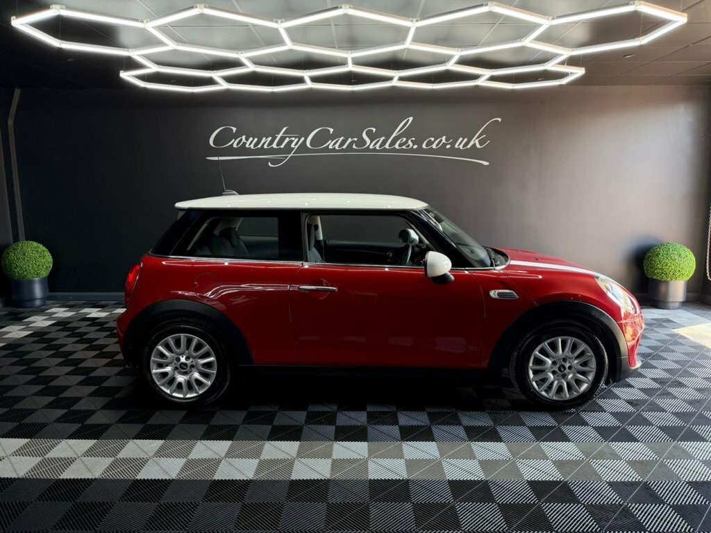 Mini Hatch 1.5 Cooper Hatchback Euro 6 Ss Red #2
