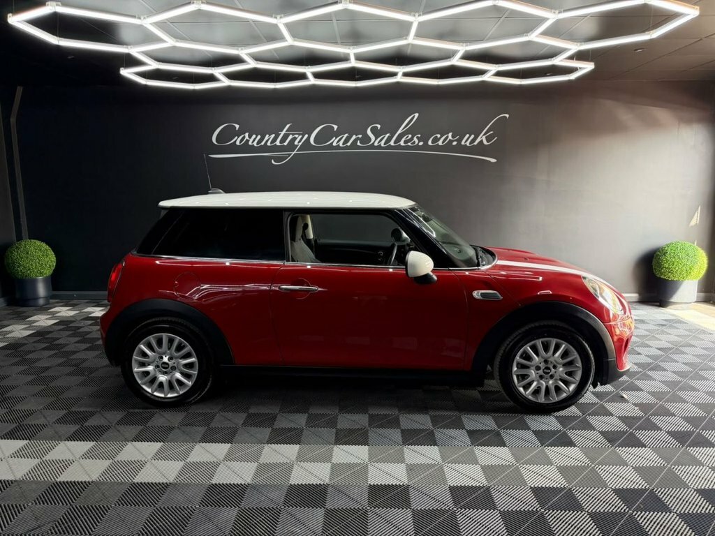 Mini Hatch 1.5 Cooper Hatchback Euro 6 Ss Red #2