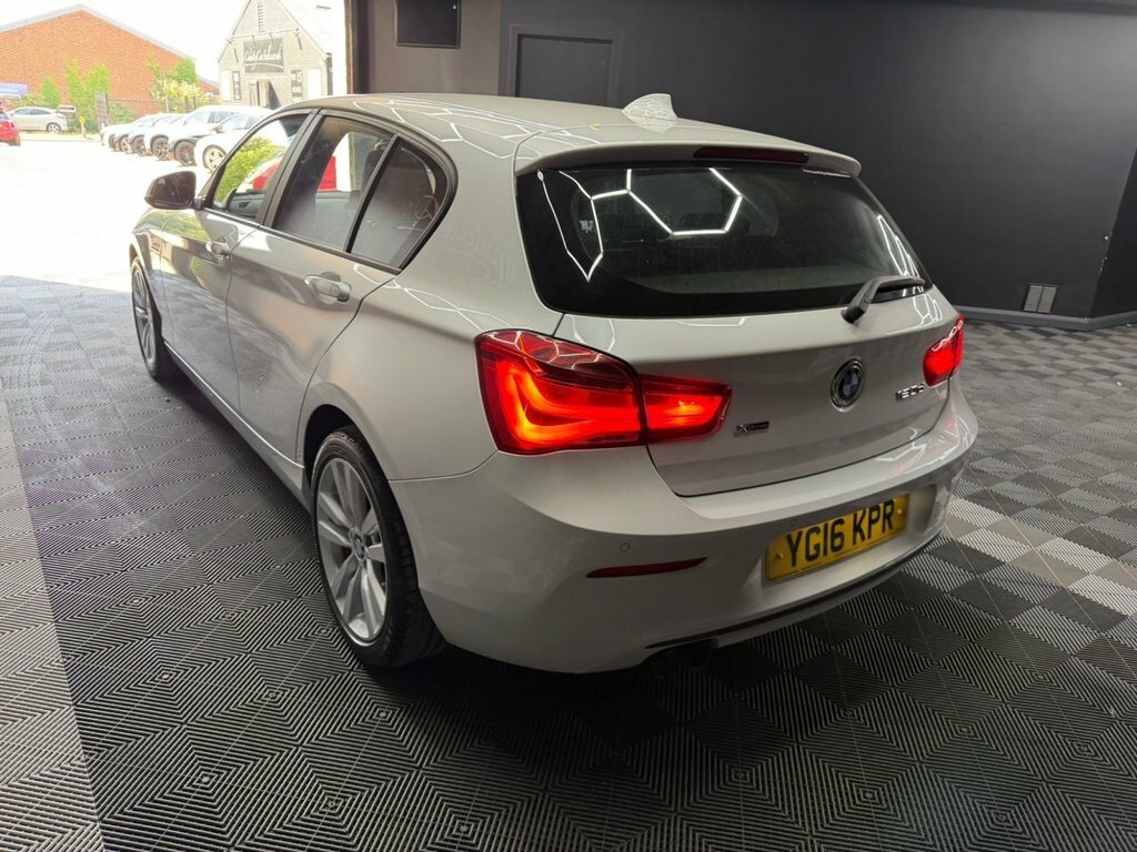 BMW 1 Series 2.0 120D Sport Hatchback Xdrive Eu White #3