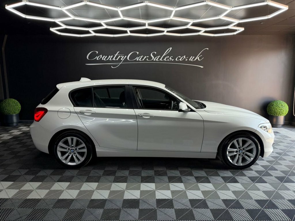 BMW 1 Series 2.0 120D Sport Hatchback Xdrive Eu White #2