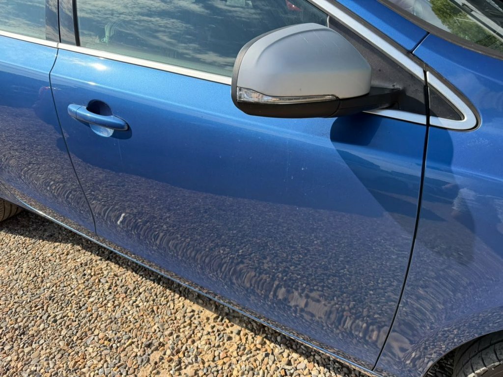 Volvo V40 T2 122 R Design With Tyre Pressure Monitorin Grey #17
