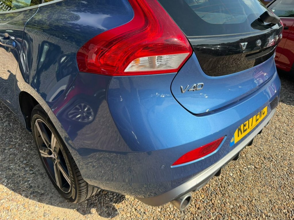 Volvo V40 T2 122 R Design With Tyre Pressure Monitorin Grey #20