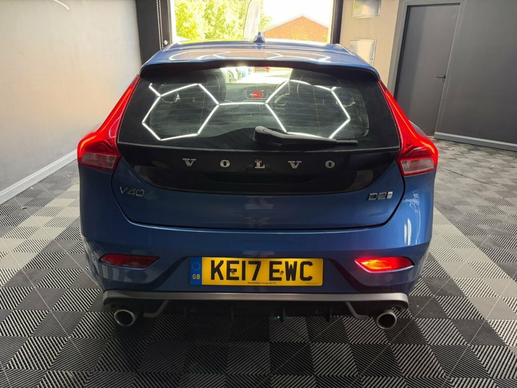 Volvo V40 T2 122 R Design With Tyre Pressure Monitorin Grey #7