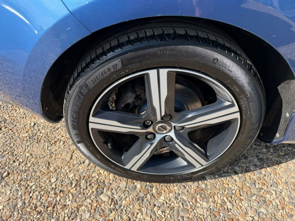 Volvo V40 T2 122 R Design With Tyre Pressure Monitorin Grey #16