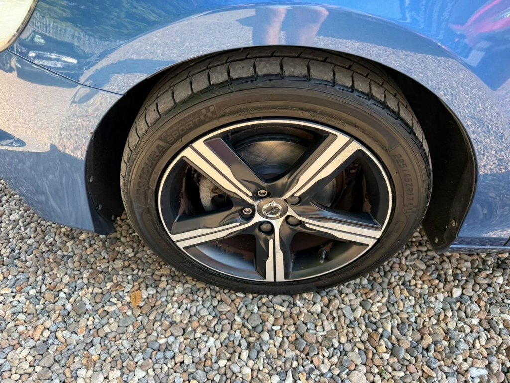 Volvo V40 T2 122 R Design With Tyre Pressure Monitorin Grey #19