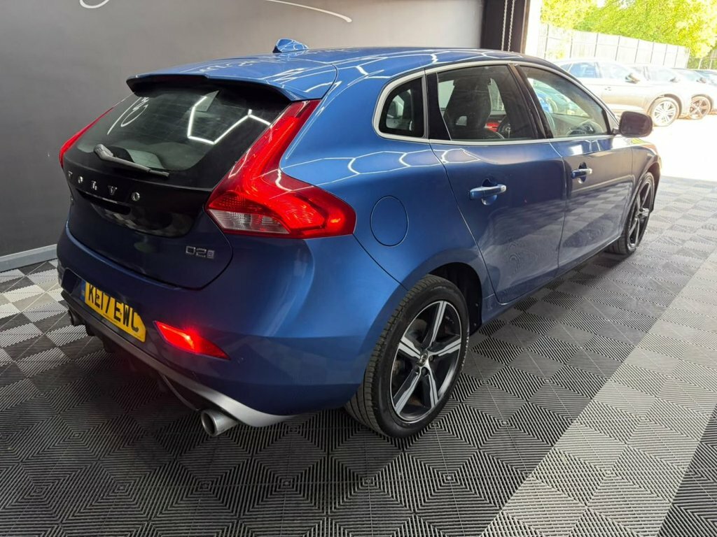 Volvo V40 2.0 D2 R-design Nav Plus Hatchback Manu Blue #5