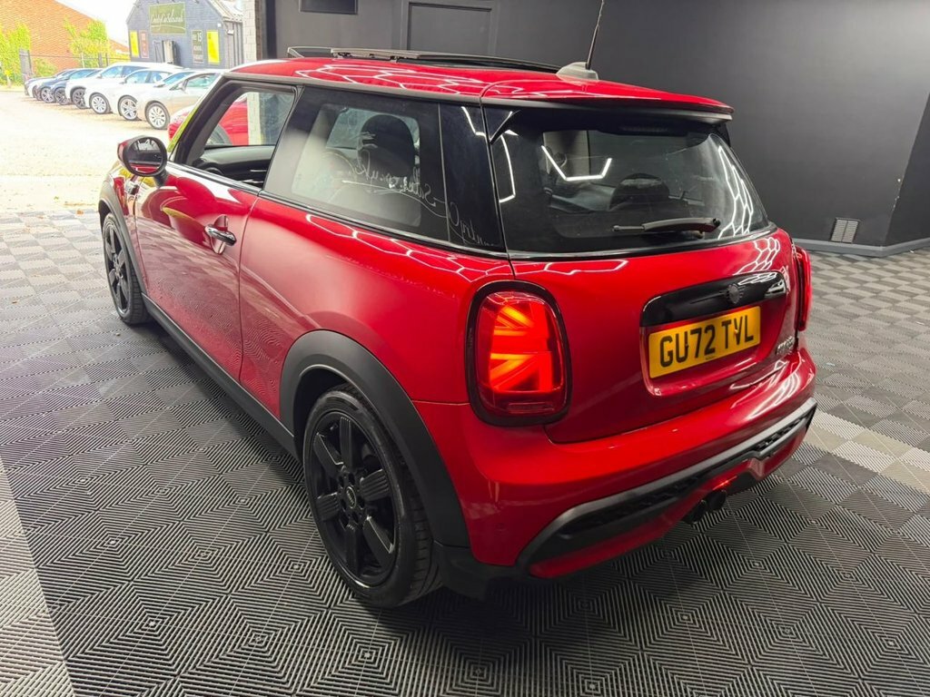 Mini Hatch 2.0 Cooper S Classic Hatchback Steptron GU72TVL Red #4