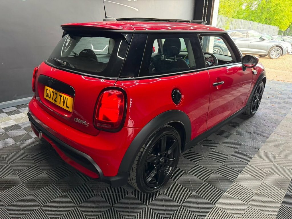 Mini Hatch 2.0 Cooper S Classic Hatchback Steptron GU72TVL Red #3