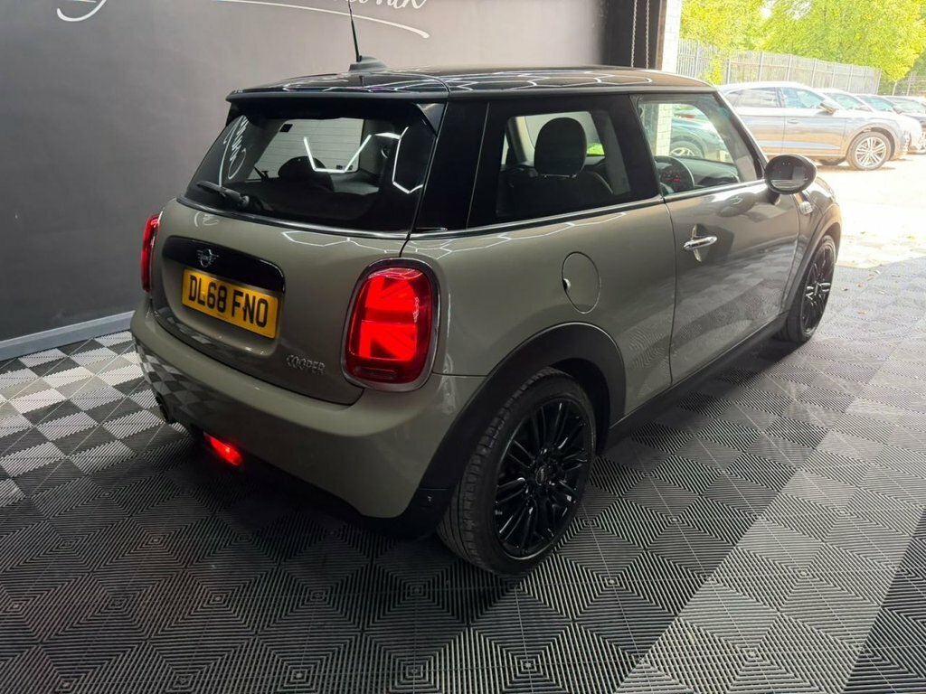 Mini Hatch 1.5 Cooper Hatchback Euro 6 Ss DL68FNO Grey #4