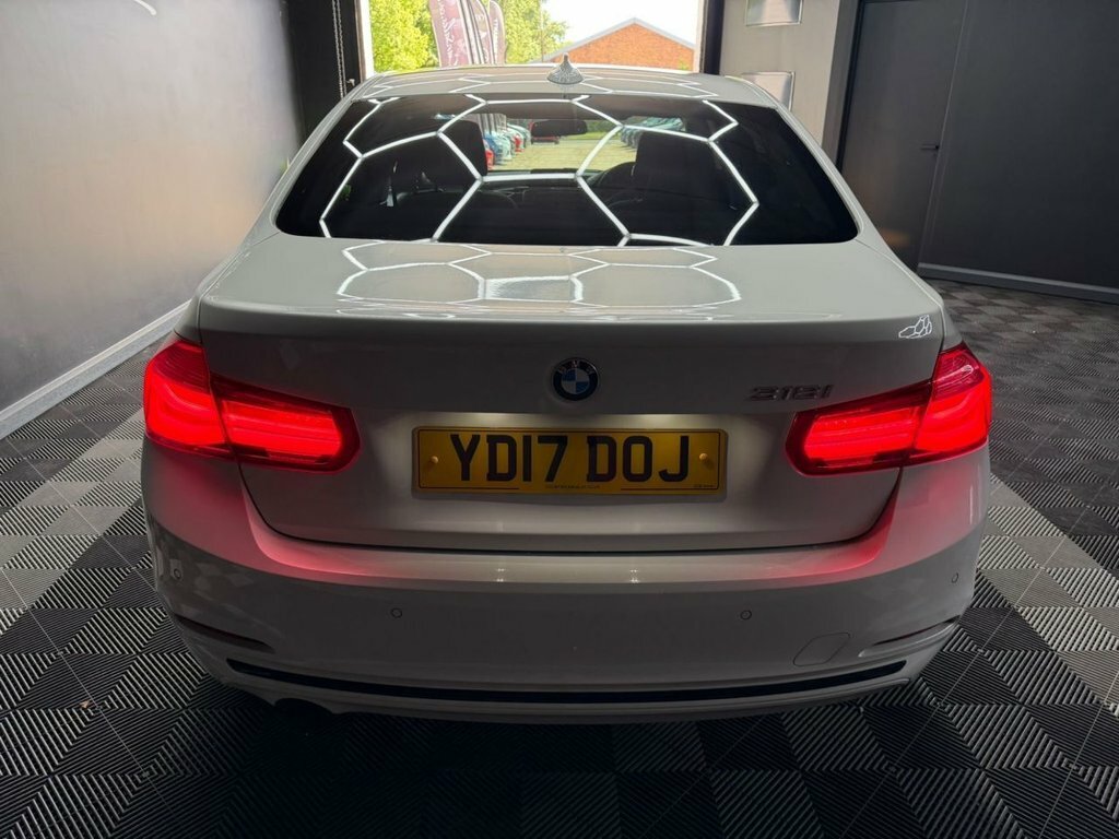 BMW 3 Series 1.5 318I Sport Saloon Euro 6 S White #6