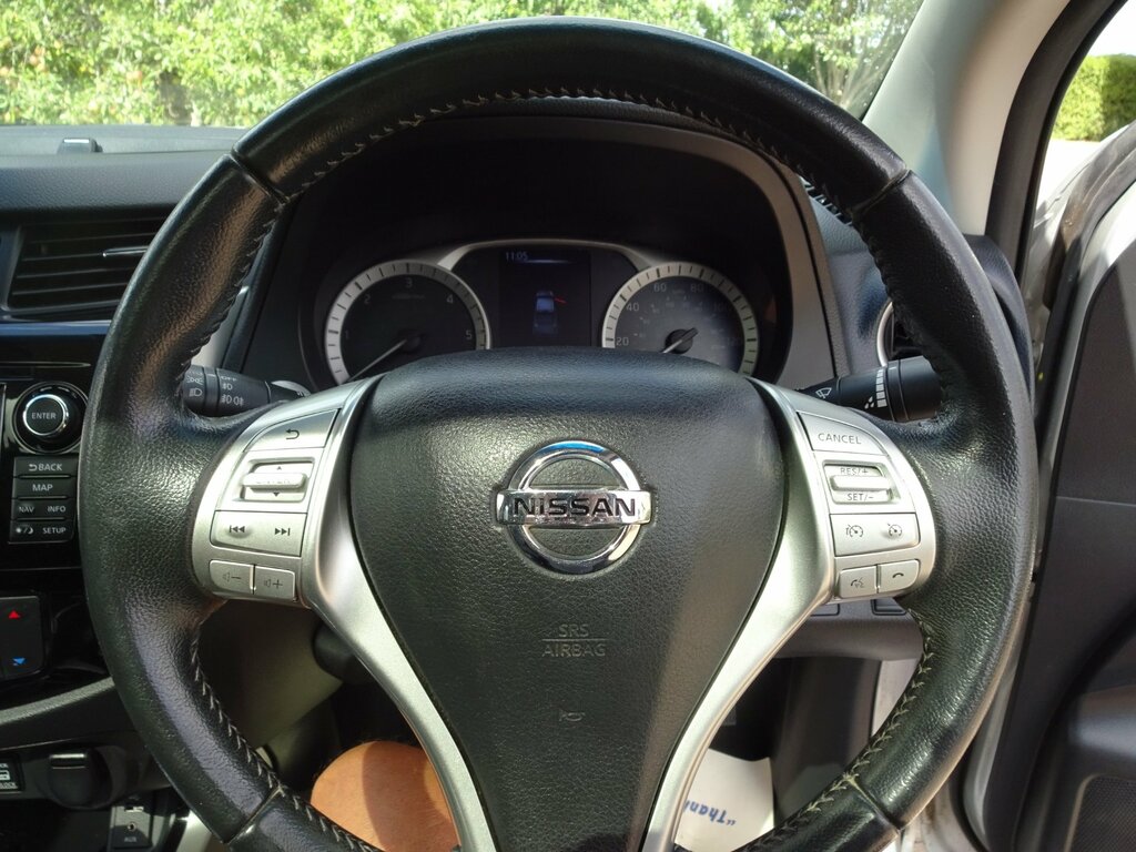 Nissan Navara Crew Cab #15