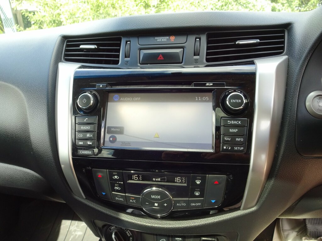 Nissan Navara Crew Cab #14