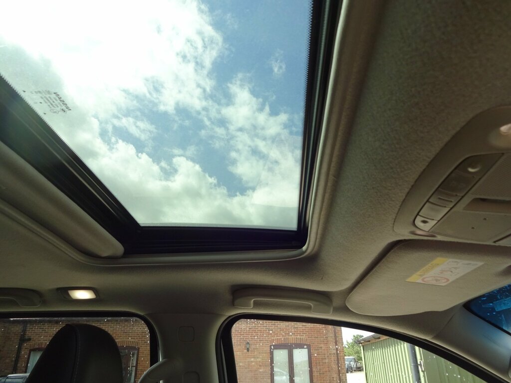 Nissan Navara Crew Cab #12
