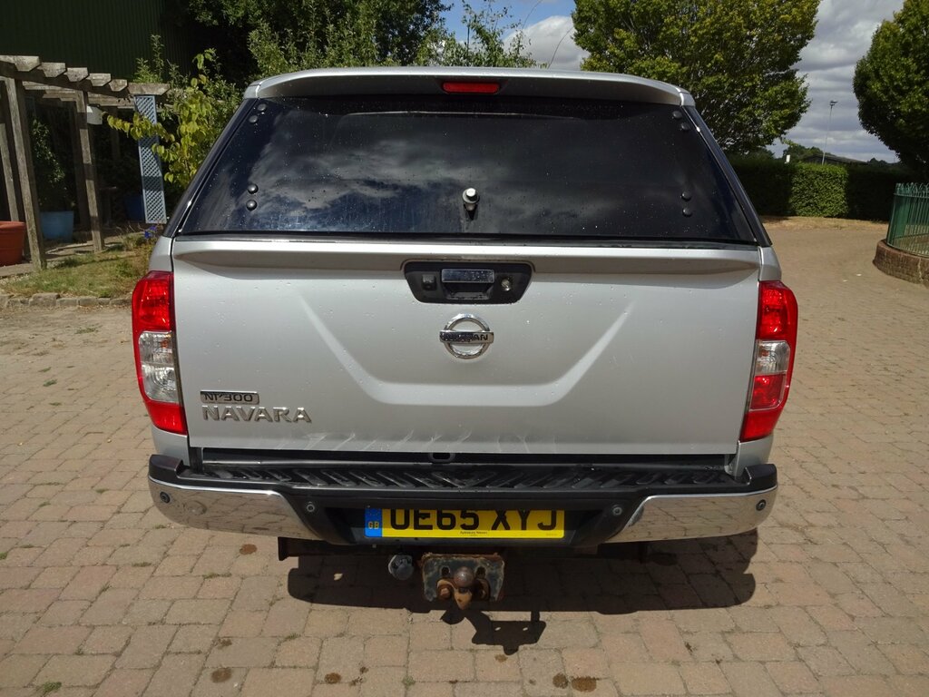 Nissan Navara Crew Cab #7