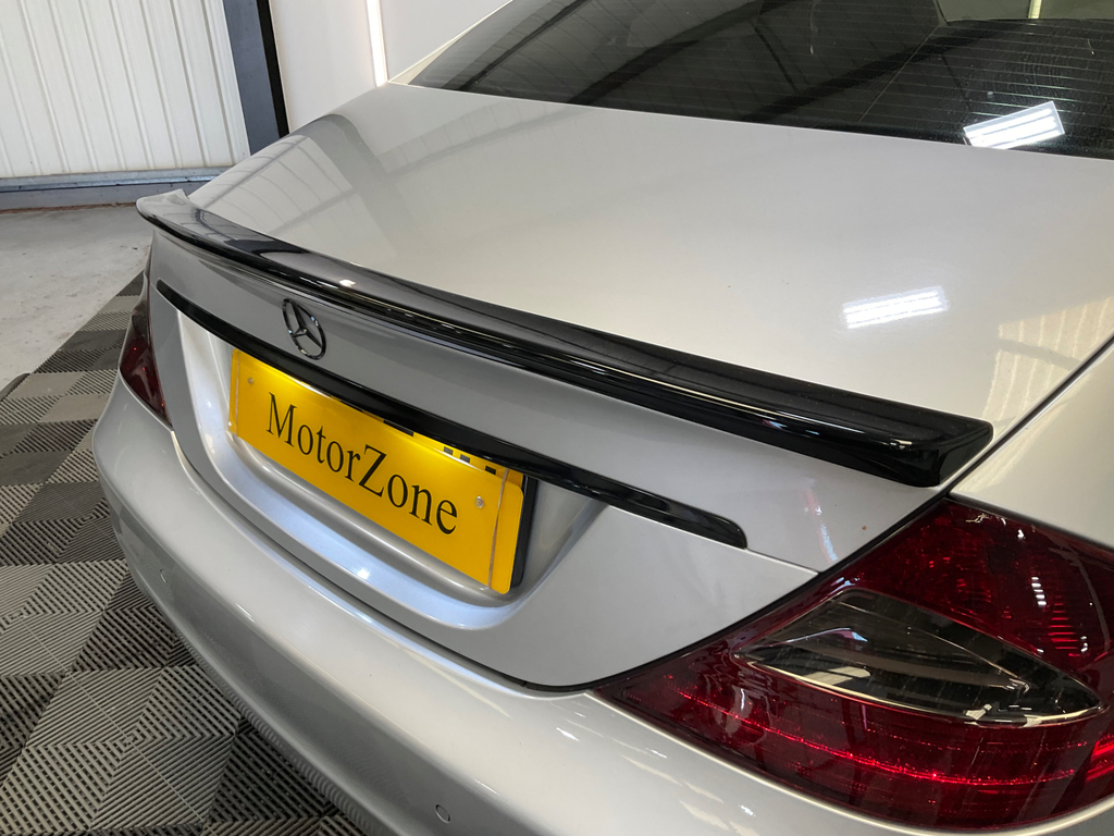 Mercedes-Benz CLS Saloon Black #21