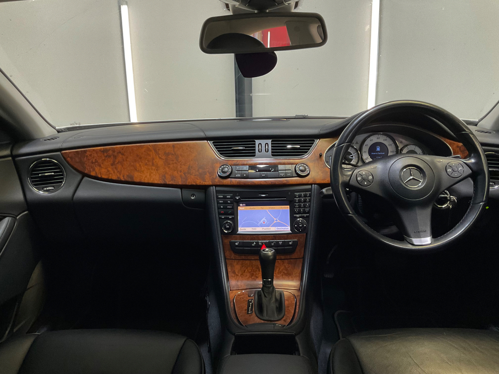 Mercedes-Benz CLS Saloon Black #10