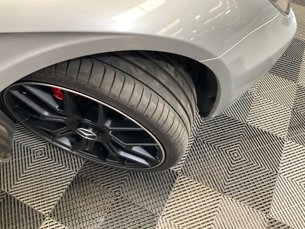 Mercedes-Benz CLS Saloon Black #26