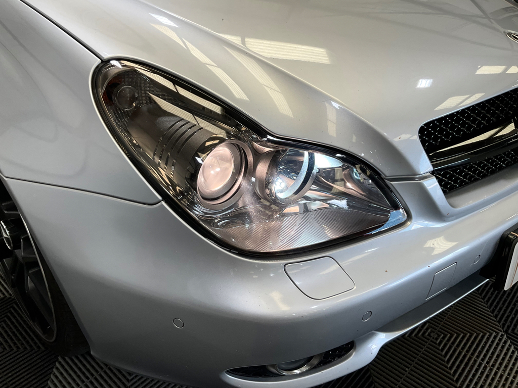 Mercedes-Benz CLS Saloon Black #25