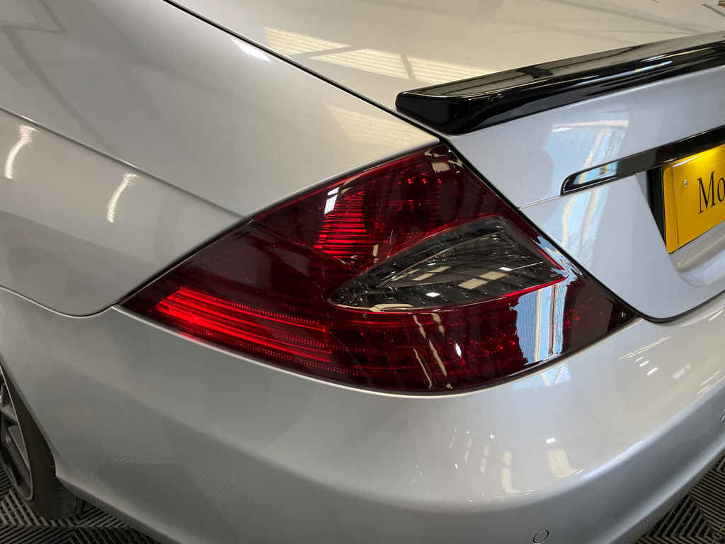 Mercedes-Benz CLS Saloon Black #24