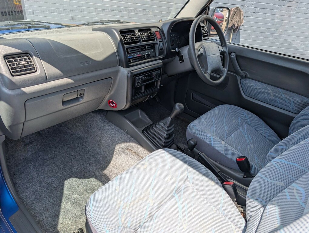 Suzuki Jimny 1.3 Jlx #5