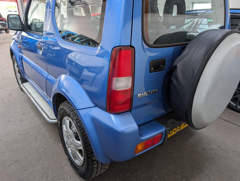 Suzuki Jimny 1.3 Jlx Black #4