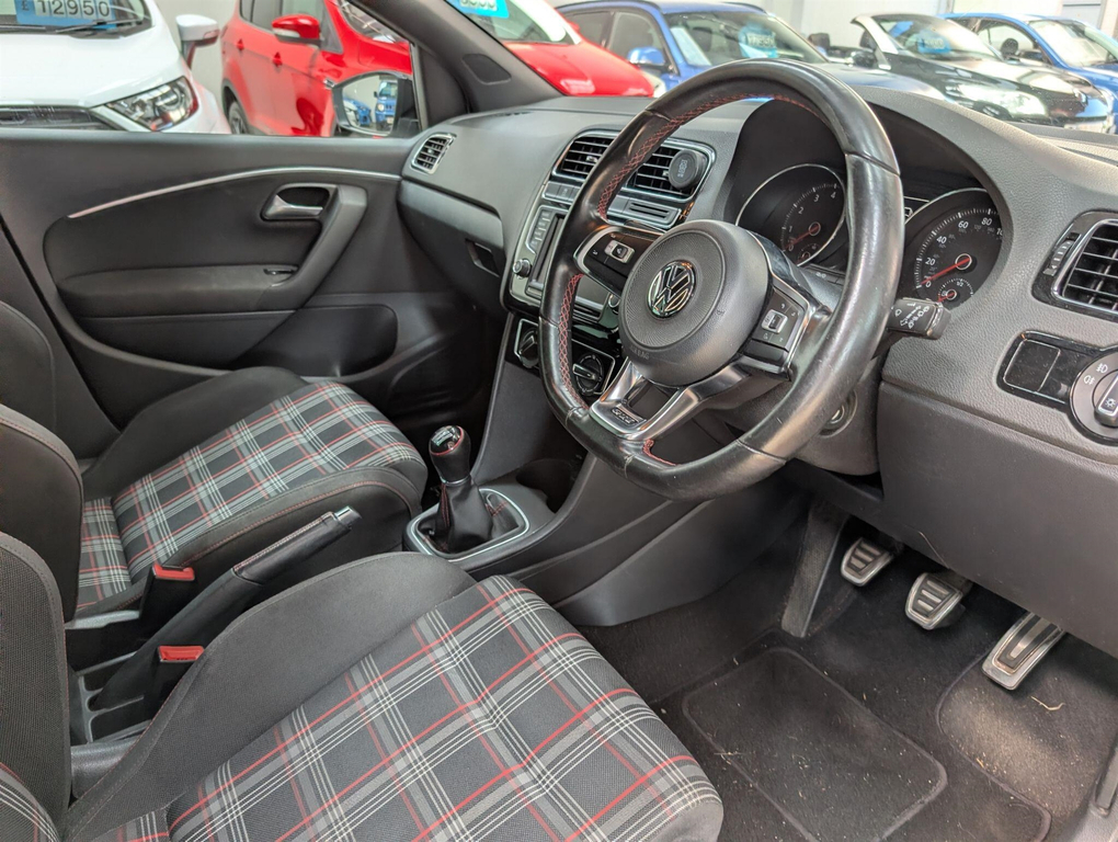 Volkswagen Polo 1.2 Tsi Match  #4