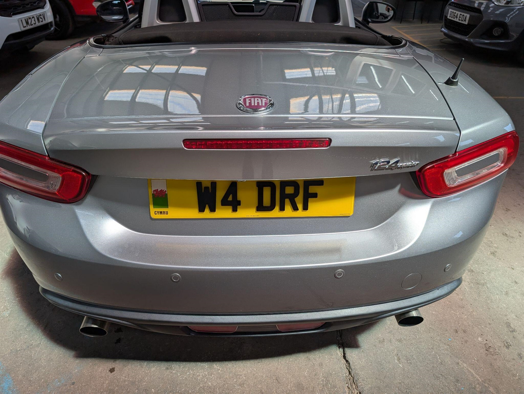 Fiat 124 Spider 1.4L Classica Black #10