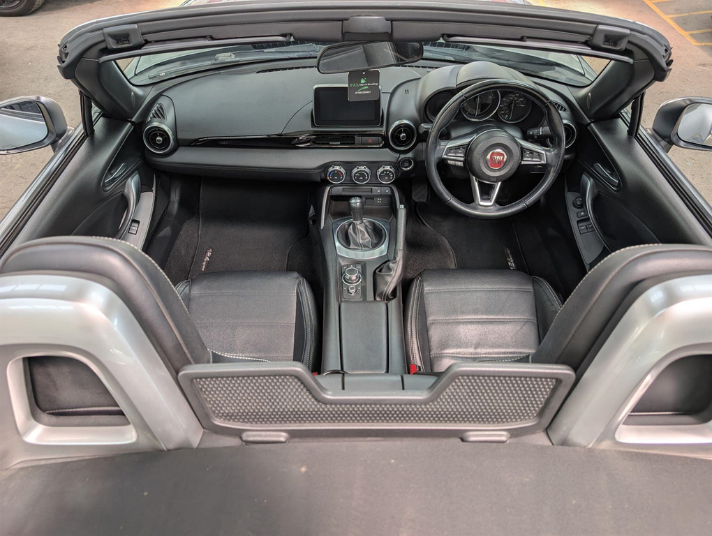 Fiat 124 Spider 1.4L Classica Black #18