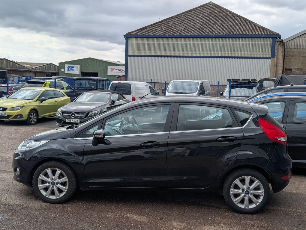 Ford Fiesta 1.25 Zetec White #4
