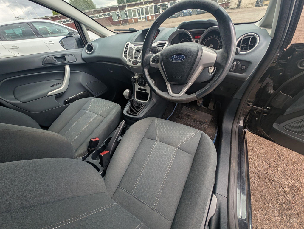 Ford Fiesta 1.25 Zetec White #6