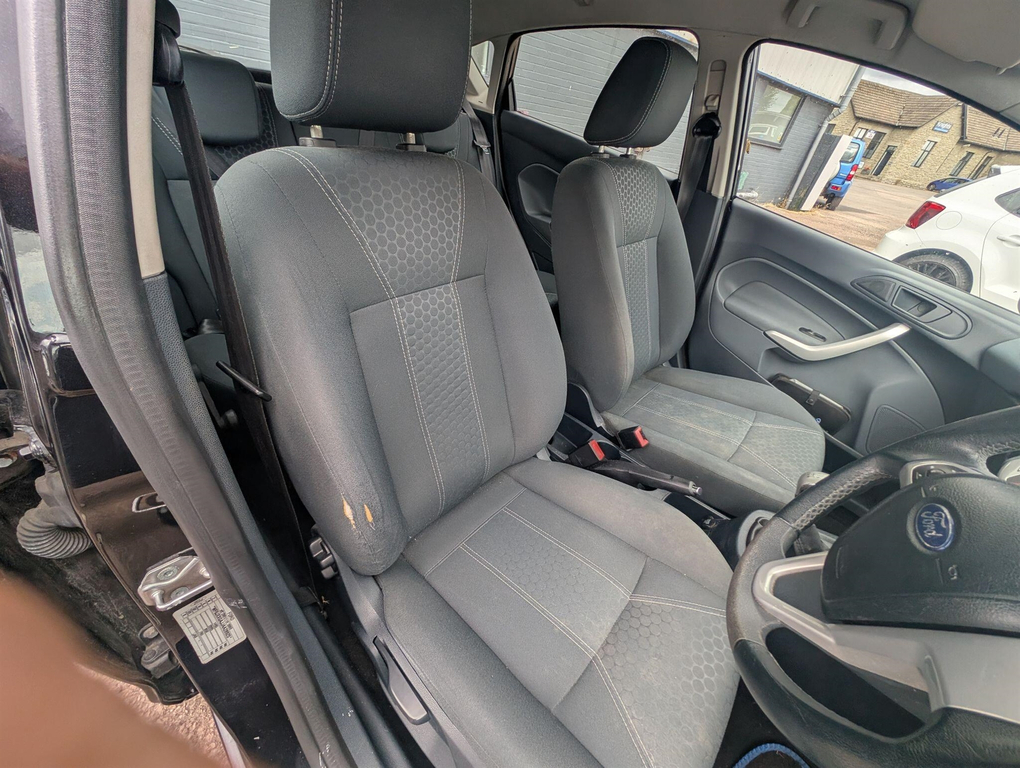 Ford Fiesta 1.25 Zetec White #7
