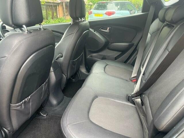 Hyundai Ix35 1.7 Crdi Se Euro 5 Ss EF64UYJ Black #6