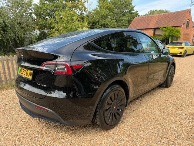 Tesla Model Y Dual Motor Long Range 4Wde Black #2