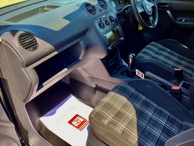 Volkswagen Caddy Panel Van C20 Tdi 2012 White #8