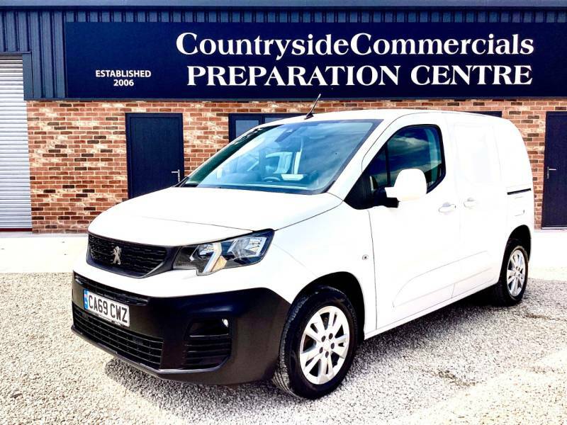 Peugeot Partner 1000 1.5 Bluehdi 100 Asphalt Van White #3