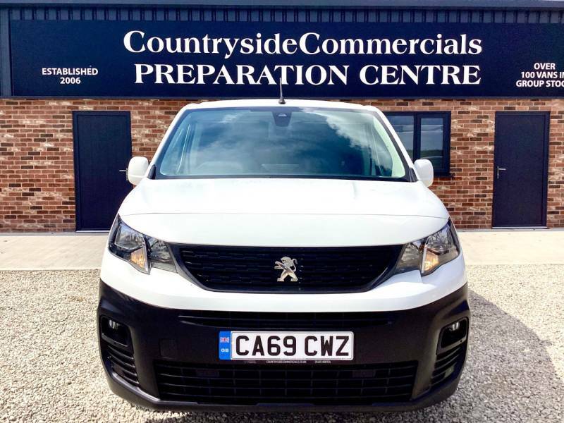 Peugeot Partner 1000 1.5 Bluehdi 100 Asphalt Van White #2