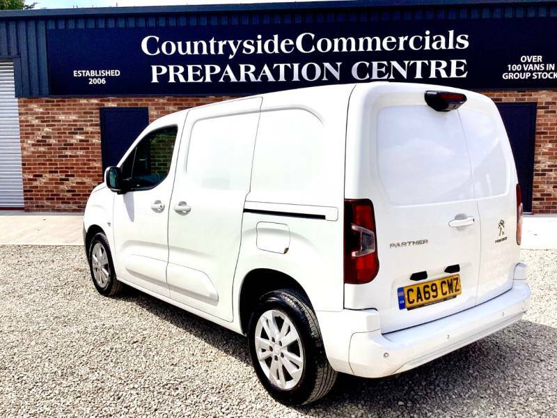 Peugeot Partner 1000 1.5 Bluehdi 100 Asphalt Van White #4