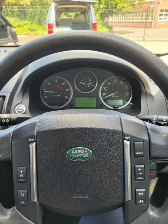 Land Rover Freelander 2 Suv #9