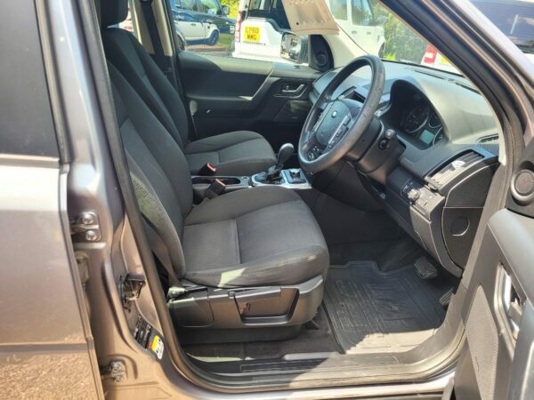 Land Rover Freelander 2 Suv #11
