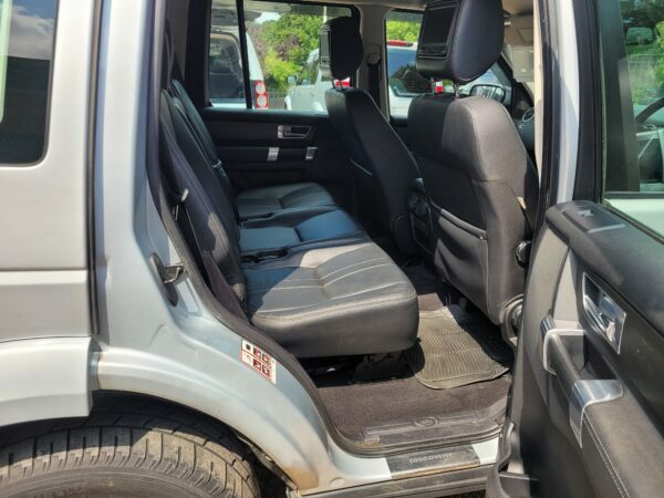 Land Rover Discovery 4  Black #8