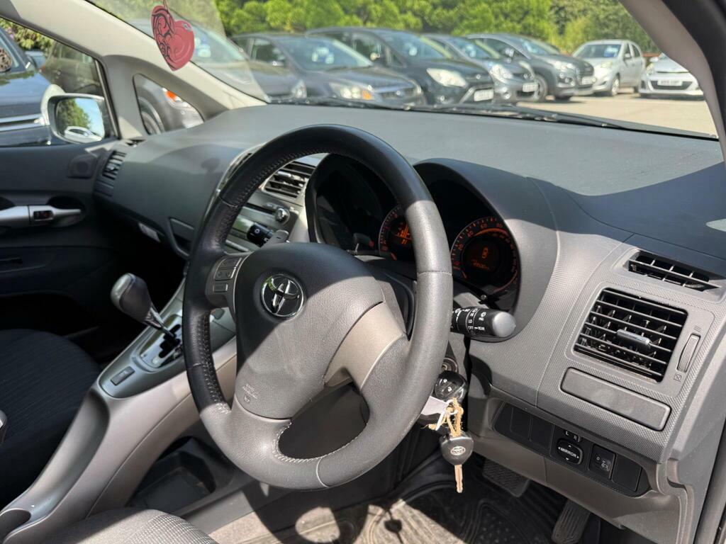 Toyota Auris 1.6 Vvt-i Tr Hatchback 166 Gkm Silver #11