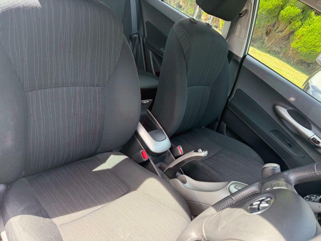 Toyota Auris 1.6 Vvt-i Tr Hatchback 166 Gkm Silver #10