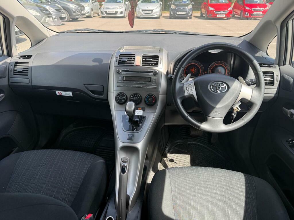 Toyota Auris 1.6 Vvt-i Tr Hatchback 166 Gkm Silver #9