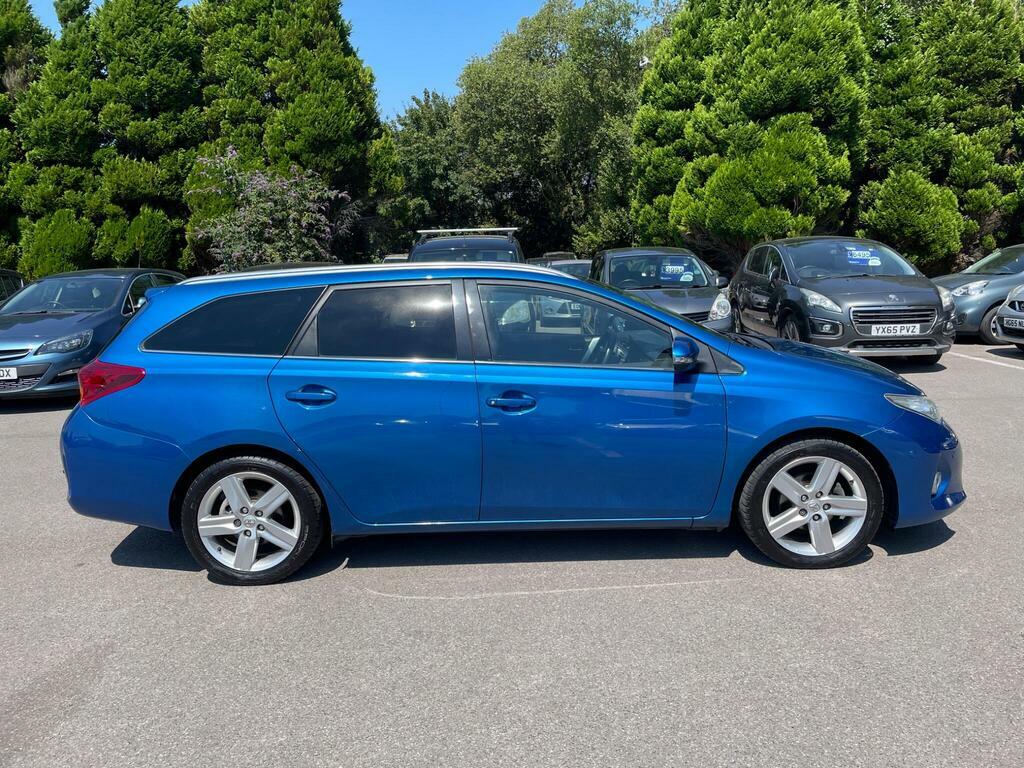 Toyota Auris 1.6 V-matic Excel Touring Sports Multidrive S Euro Blue #2