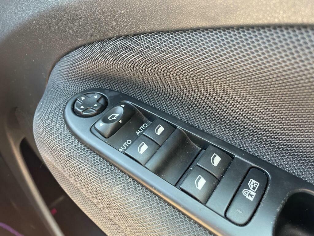 Citroen C3 Picasso Selection Red #17