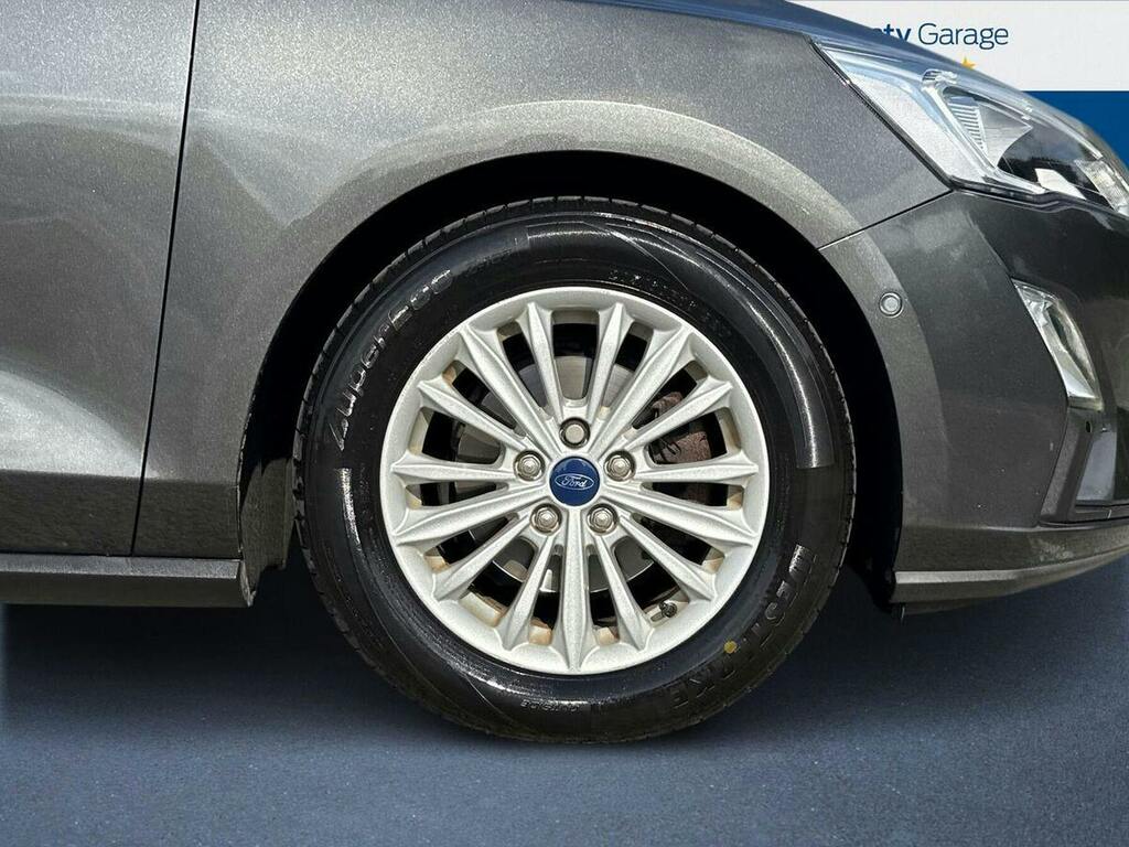 Ford Focus 1.0T Ecoboost Titanium Hatchback GK68FWD #5