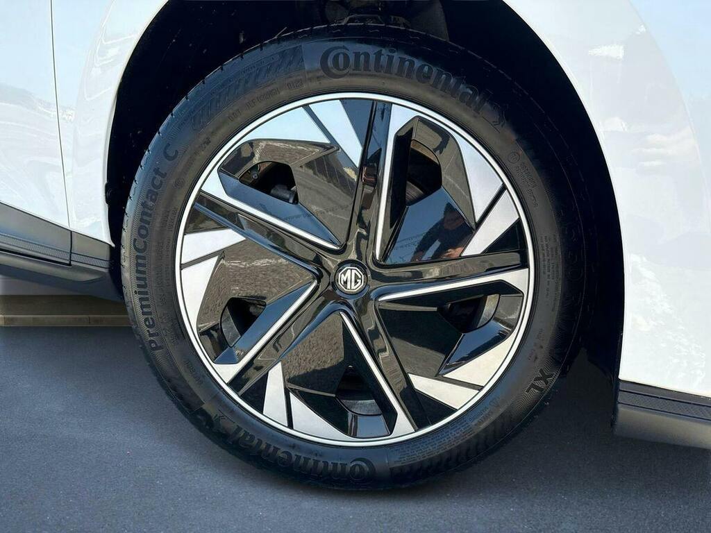 MG MG4 64Kwh Se Long Range Hatchback 2 AE73UKB White #5